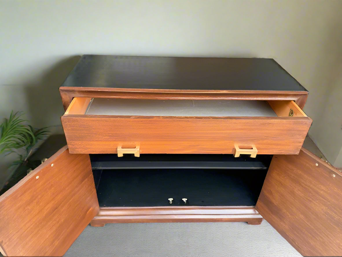 Refinished 1960s Mid-Century Modern Credenza by Red Lion Furniture – Black & Walnut, Solid Wood