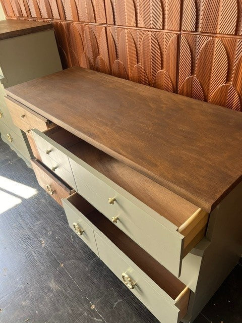 Refinished 1960's Vintage Mid-Century Modern Dresser Set