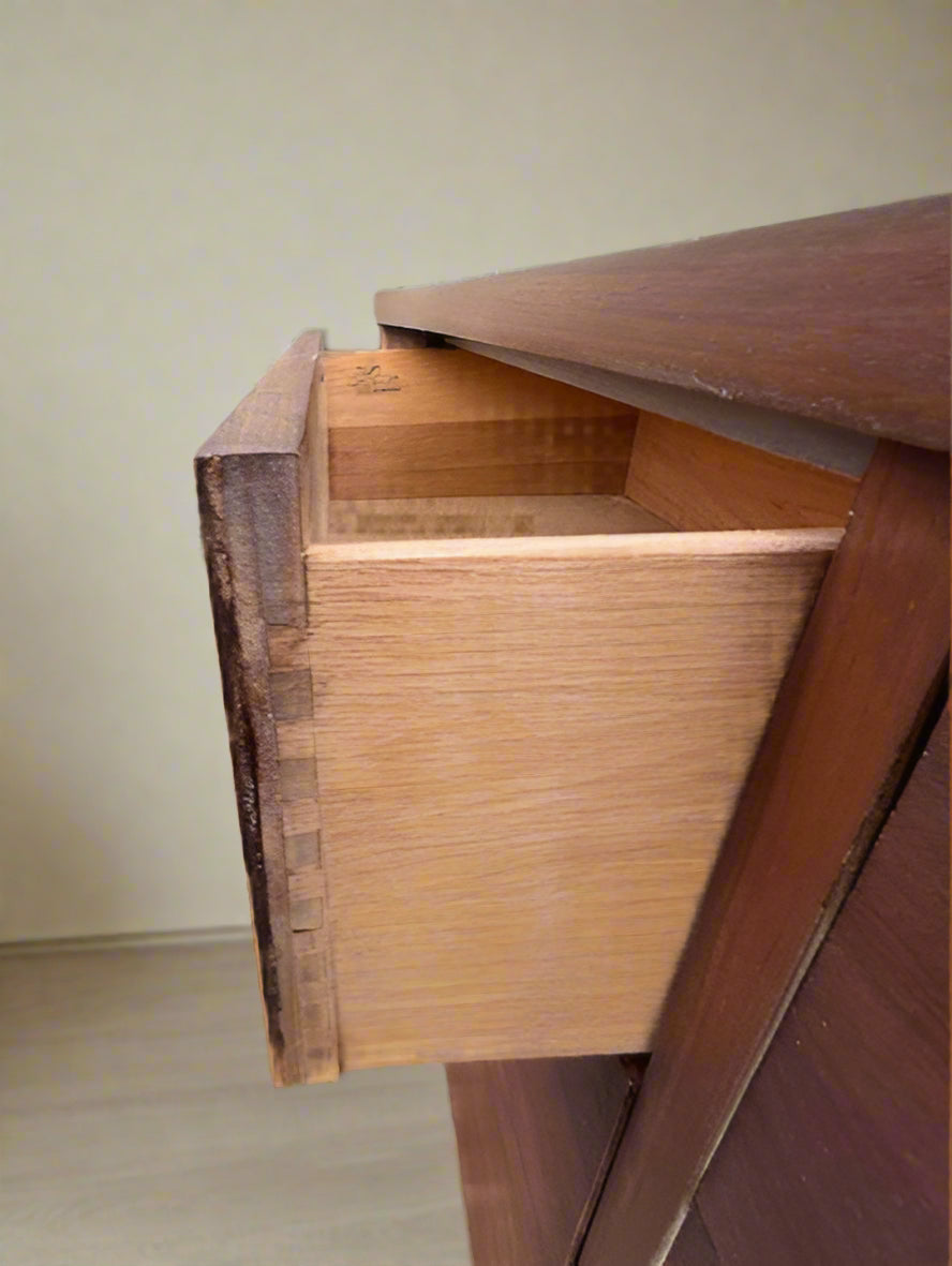 Refinished 1960s American of Martinsville 2-Piece Walnut MCM Dresser Set