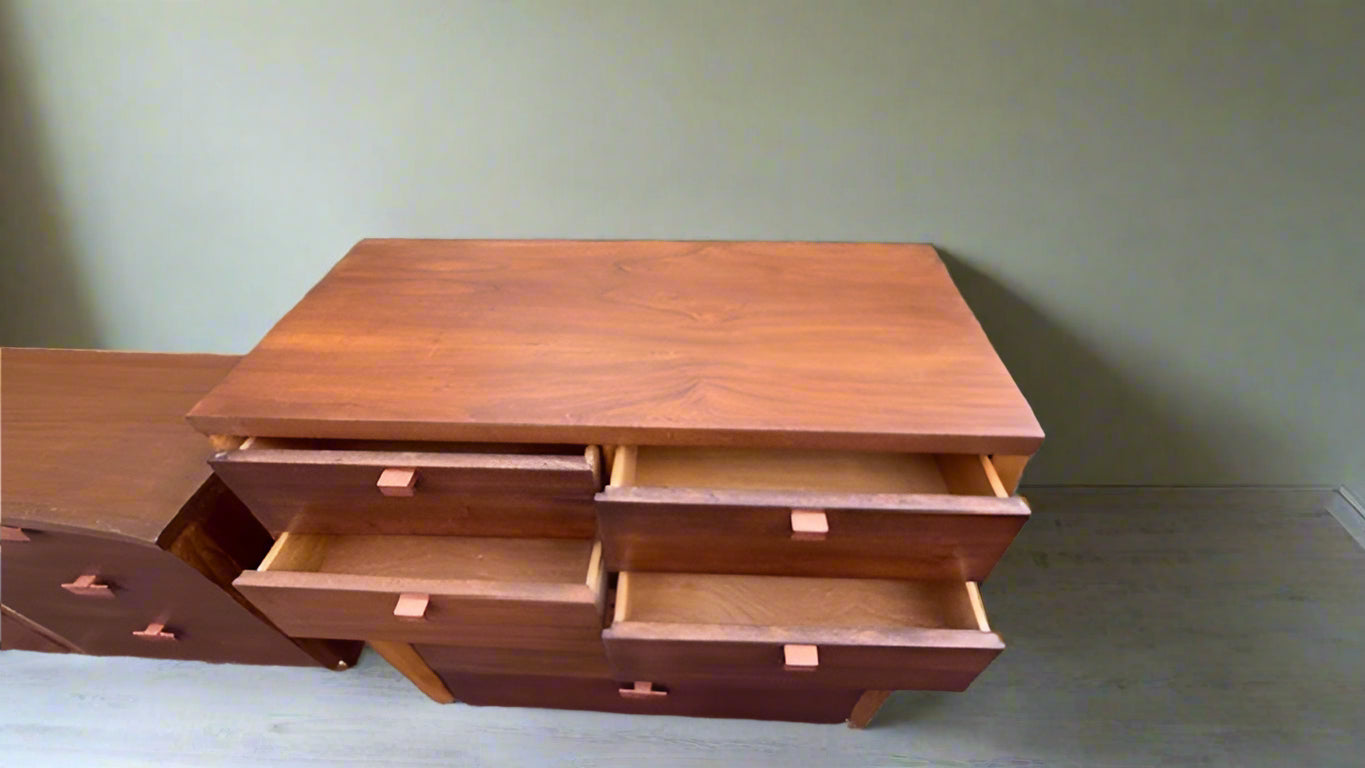 Refinished 1960s American of Martinsville 2-Piece Walnut MCM Dresser Set