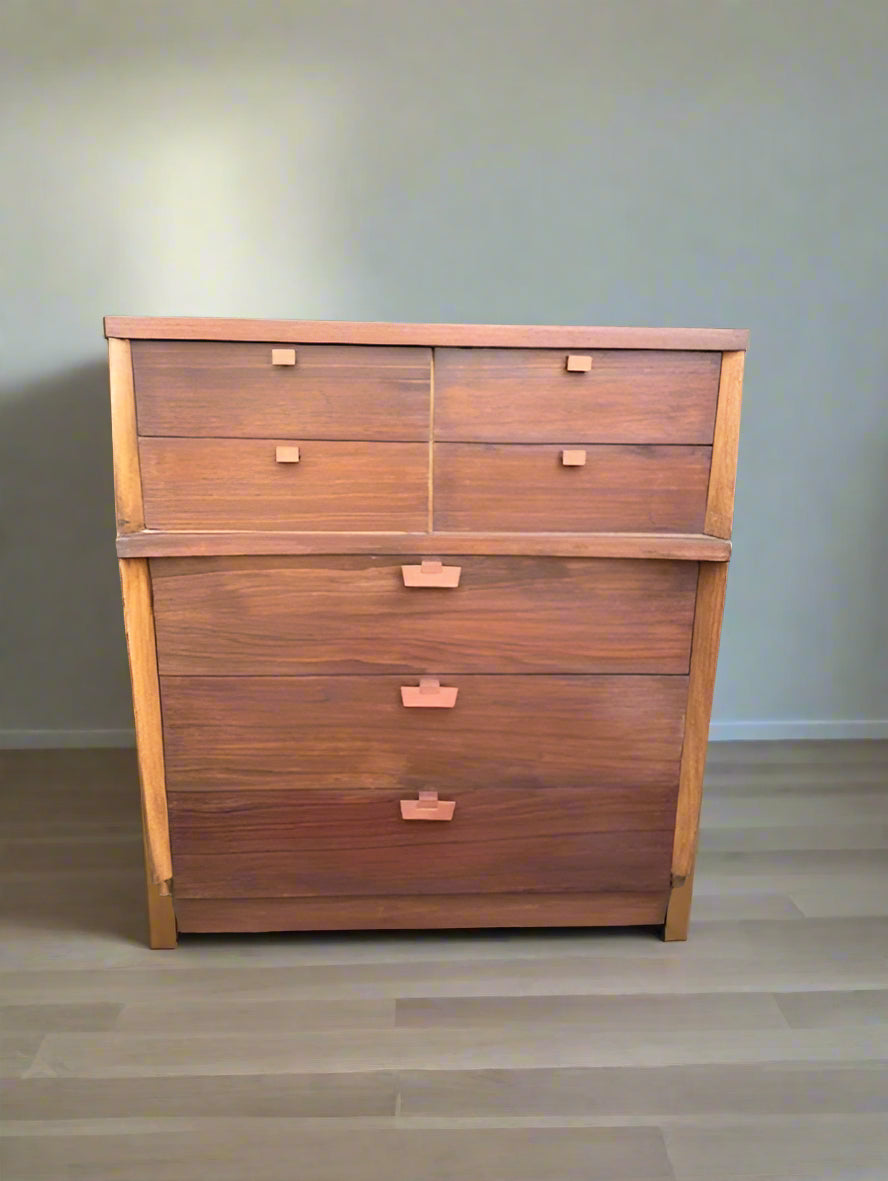 Refinished 1960s American of Martinsville 2-Piece Walnut MCM Dresser Set